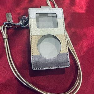 VINTAGE COACH ipod holder